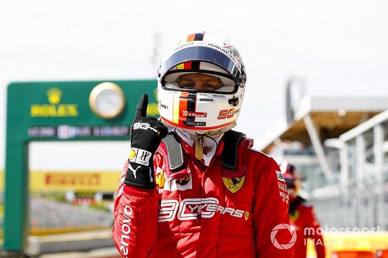 Ganador de la pole Sebastian Vettel, Ferrari celebra