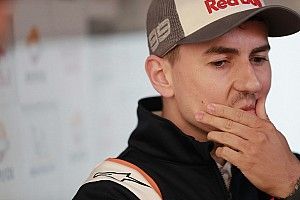 Lorenzo: Honda lebih sulit ketimbang Ducati