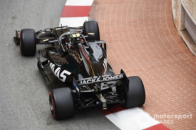 Haas explicó por qué recurrió a la bandera negra