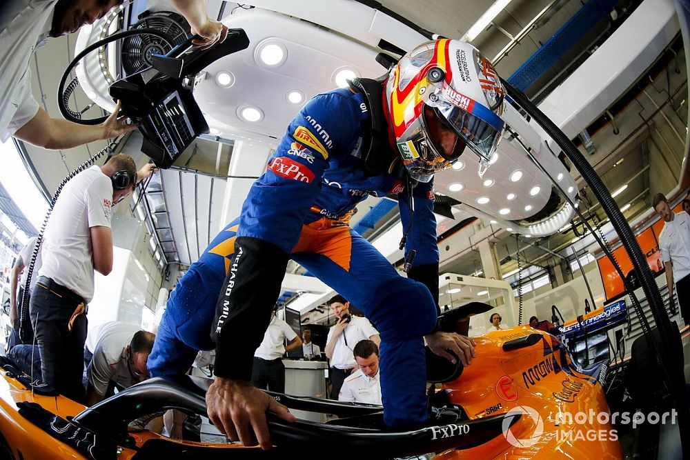 Carlos Sainz Jr., McLaren MCL34 