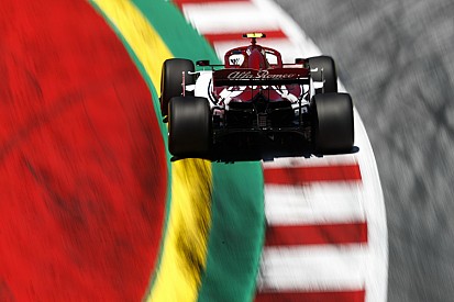 Giovinazzi, Alfa Romeo'nun lastik testini tamamladı