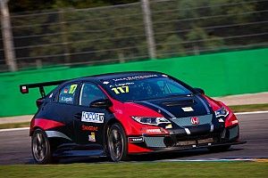 Legutko w TCR Germany