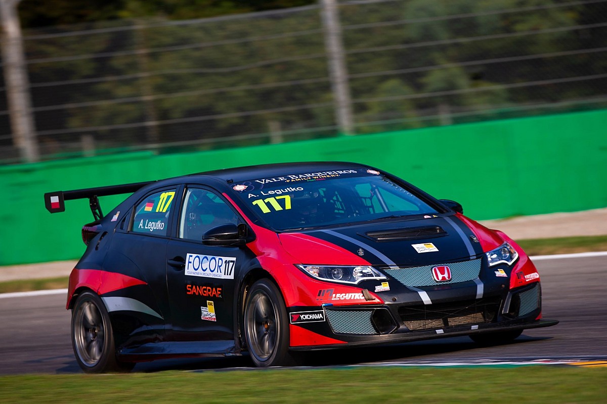 Legutko w TCR Germany