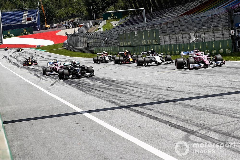 Sergio Perez, Racing Point RP20, Lewis Hamilton, Mercedes F1 W11, Pierre Gasly, AlphaTauri AT01, Lance Stroll, Racing Point RP20, and other drivers practice their start procedures