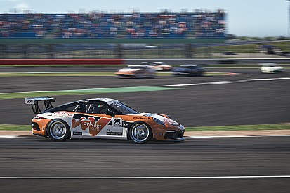 Ten Voorde gaat voor titel in simkampioenschap Porsche Supercup