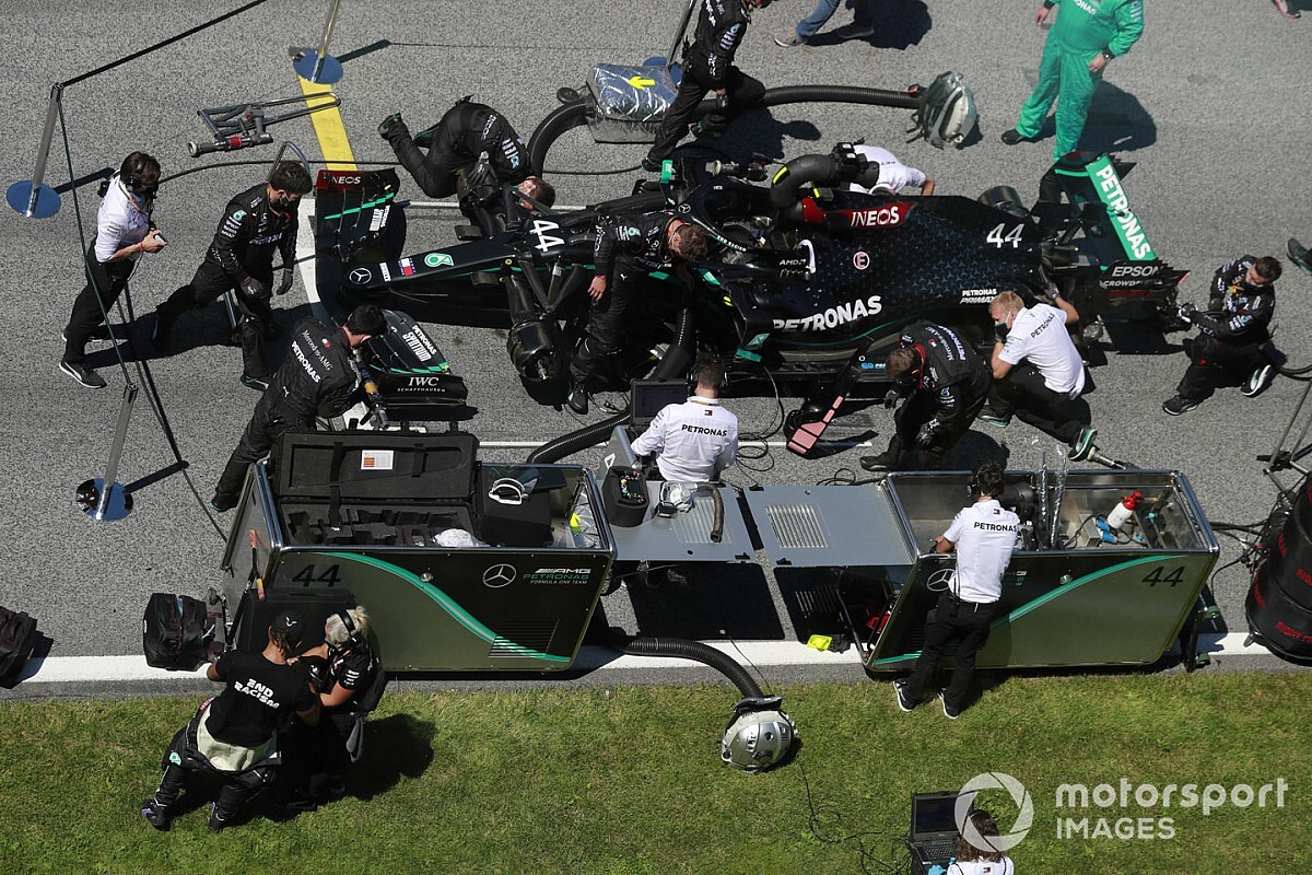 Mercedes: "Zwarte livery zorgt niet voor problemen met koeling"