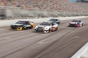 Harbin/Gravitt vencem em New Hampshire na eNASCAR Heat Pro League