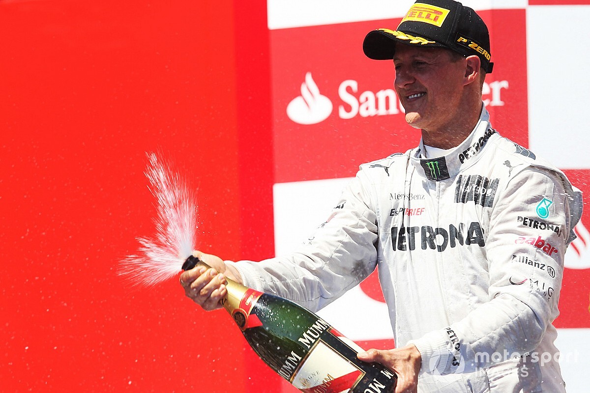Vowles: "Schumacher F1'de bir yıl daha kalsaydı, harika bir yıl geçirebilirdi"