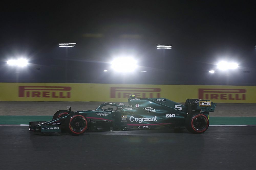 Vettel: "Burada rekabetçi görünüyoruz"