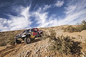 Al-Attiyah en Loeb met samengeknepen billen door achtste etappe