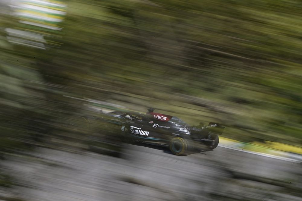 En Red Bull creen que la velocidad del Mercedes era anormal