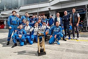 Alpine a reçu le trophée des vainqueurs des 24H du Mans