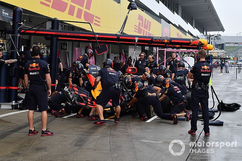 A Red Bull legyőzte a Ferrarit és a Mercedest is a bokszkiállások bajnokságában