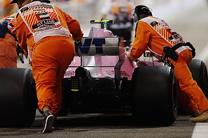 Ocon kikapott Péreztől, és 2019-ben nem versenyez a Forma-1-ben