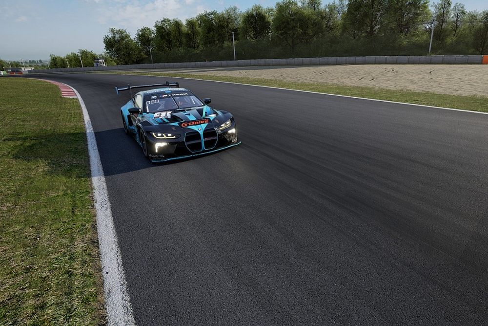 DDoS-атаки и BMW как явный лидер: стартовал главный виртуальный чемпионат SMP Racing