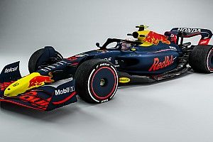 Verstappen: Restrictive F1 "still a long way from IndyCar"