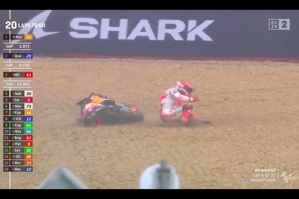Vídeo: doble caída de Márquez, que lideró la carrera de Francia