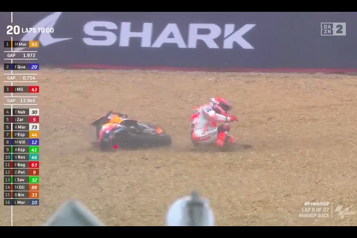 Vídeo: doble caída de Márquez, que lideró la carrera de Francia
