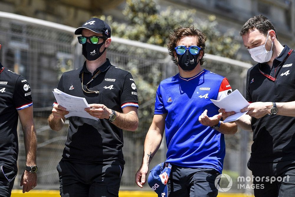 Fernando Alonso, Alpine F1 walks the track 