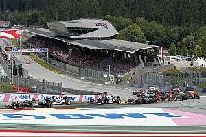 Alonso felt "stupid" sticking to Turn 1 track limits in Austria