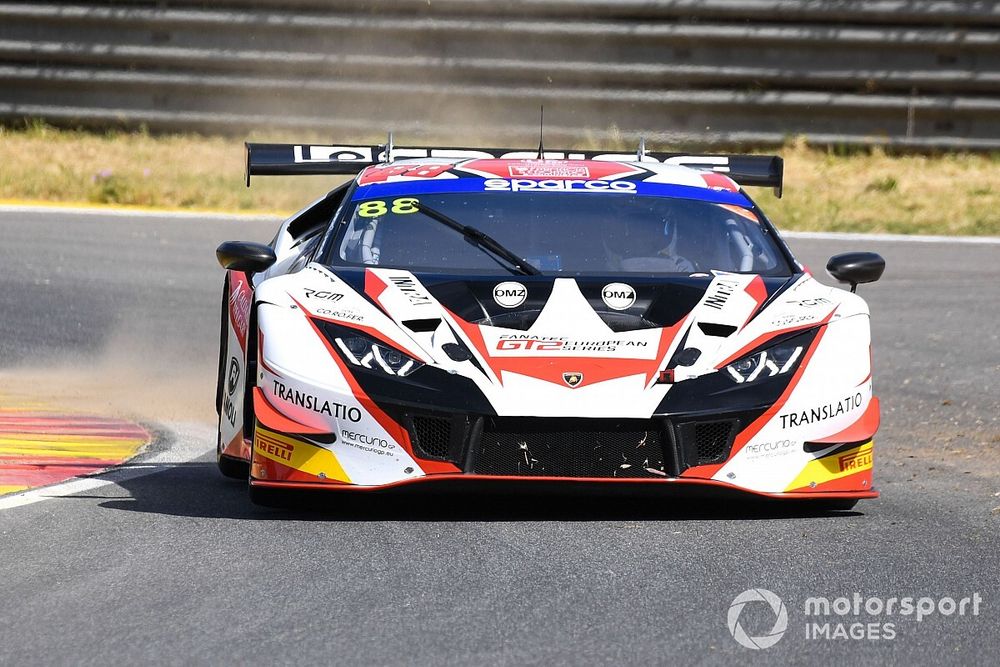 GT Italiano, Pergusa, Libere 1: LP Racing al comando nel finale