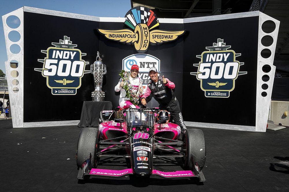 Castroneves Tak Bisa Lepas dari Balap IndyCar