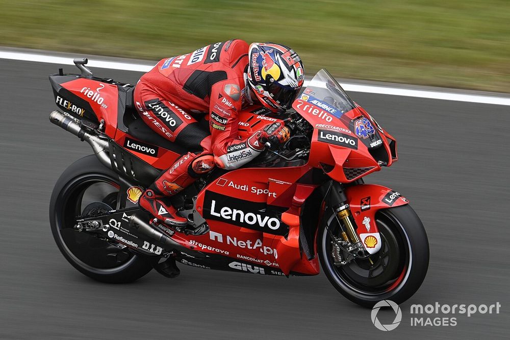 Marquez az élről dobta el a győzelmet, Miller nyerte a kaotikus Francia Nagydíjat!