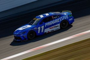 NASCAR Cup Gateway : Denny Hamlin gana la pole a Larson