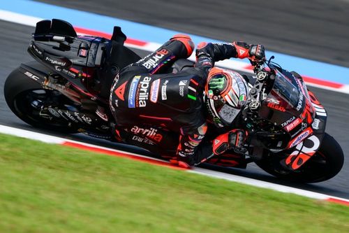 MotoGP: Álex Márquez cai e terá que passar pelo Q1; Marc se aproxima do título em treino liderado por Bezzechi no Japão