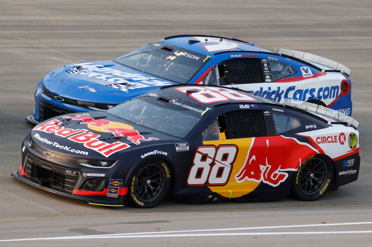 Kyle Larson says SVG will be "dominant" if he can figure out NASCAR ovals