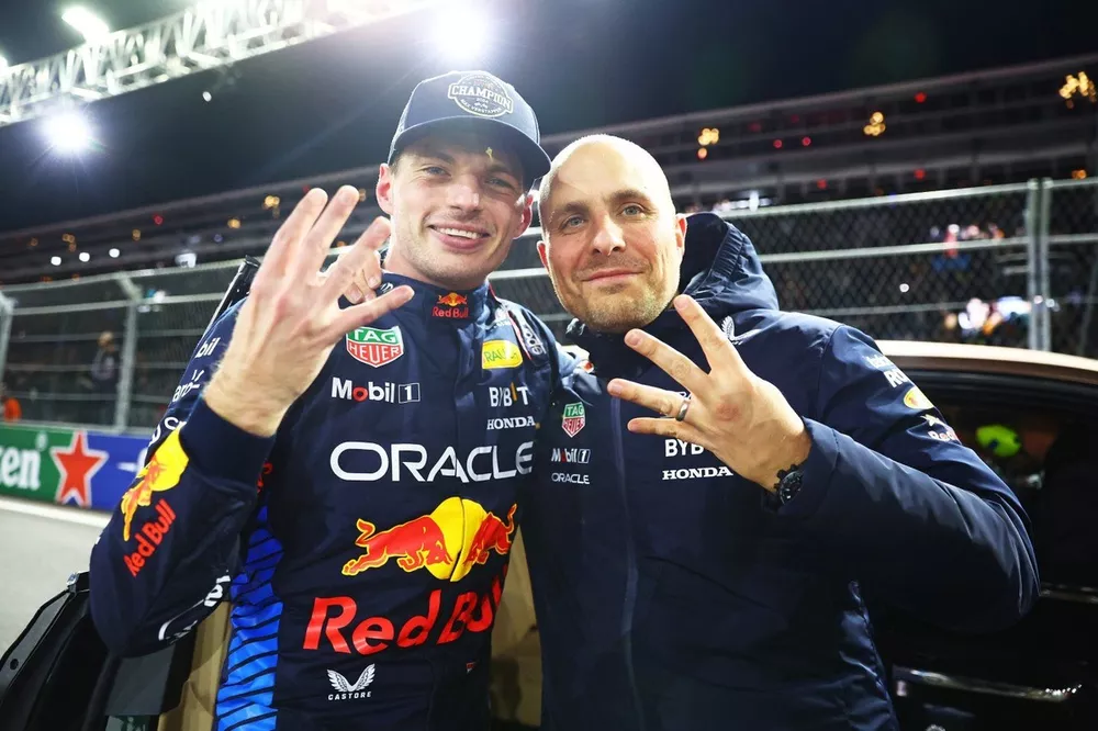 Max Verstappen, Red Bull Racing, Gianpiero Lambiase, Red Bull Racing race-engineer