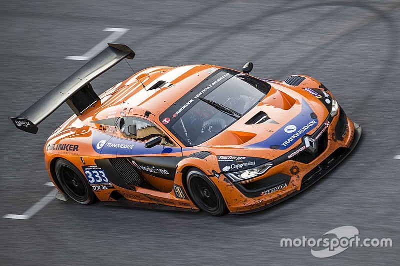 Premier succès international pour la Renault R.S.01