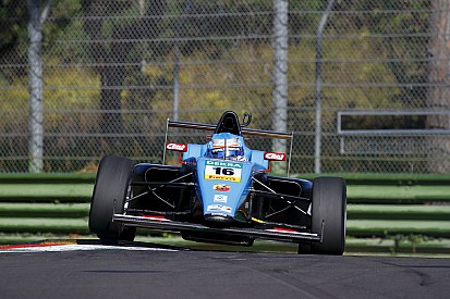 Job Van Uitert svetta tra i 23 piloti presenti ai test ufficiali di Imola