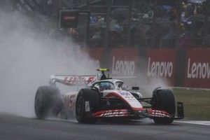 Doppelaus für Haas in Q1: Schumacher durch Lenkproblem ausgebremst