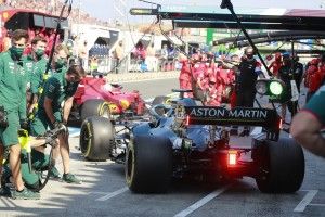 Nach Zandvoort-Vorfällen: Carlos Sainz fordert breitere Boxengassen