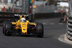 Magnussen says Renault has "made car worse"
