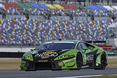 Daytona 24 órás: képekben a péntek, ma pedig rajt