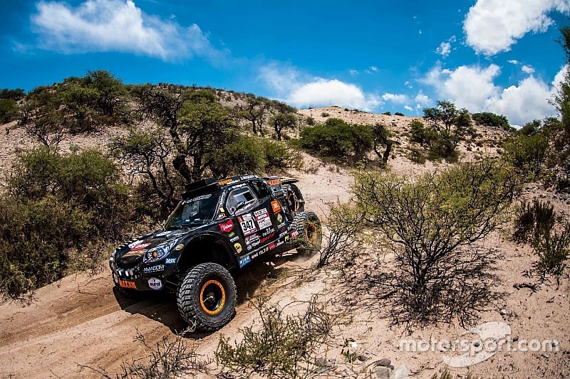 Tim en Tom Coronel genieten van tiende etappe