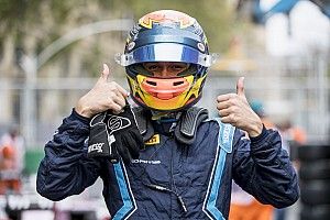 Baku F2: Albon takes pole in red-flagged session