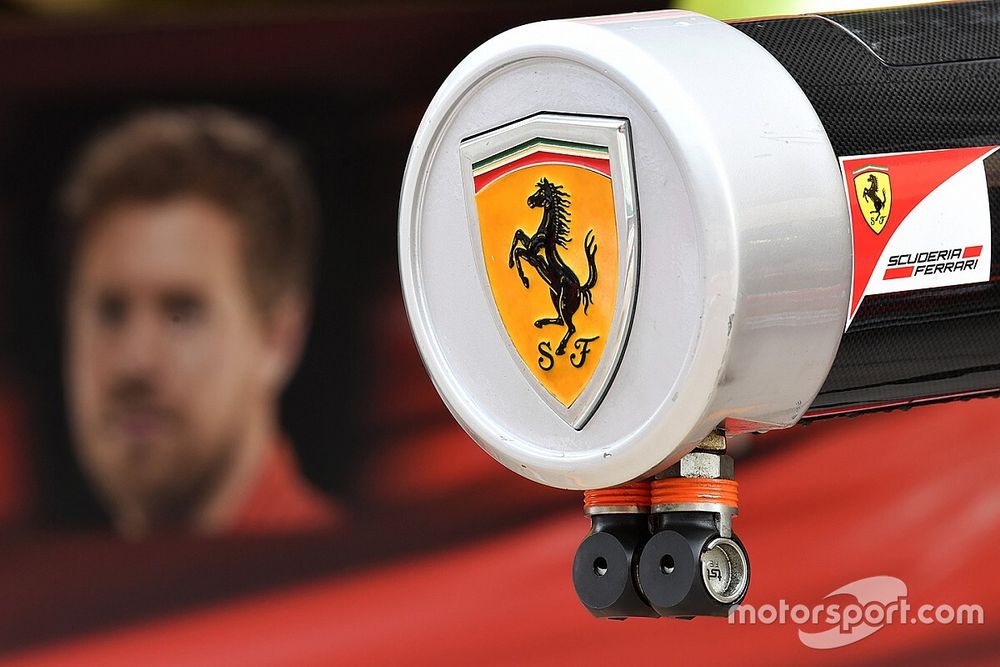 Alonso, Hamilton, Ricciardo és Sainz a Ferrari szerelésében