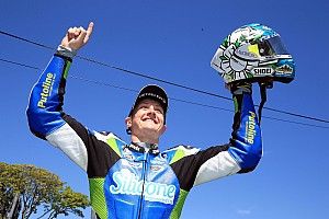 Harrison dominates 2019 Southern 100 as Dunlop struggles