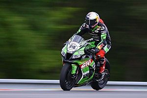 Razgatlioglu cade e salterà Gara 2 a Laguna Seca