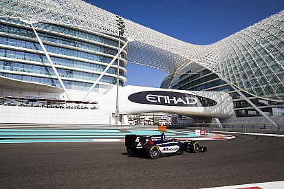 Markelov se lleva la última pole position