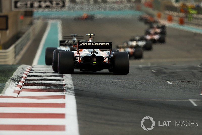 Vandoorne és Magnussen is "vért izzad"