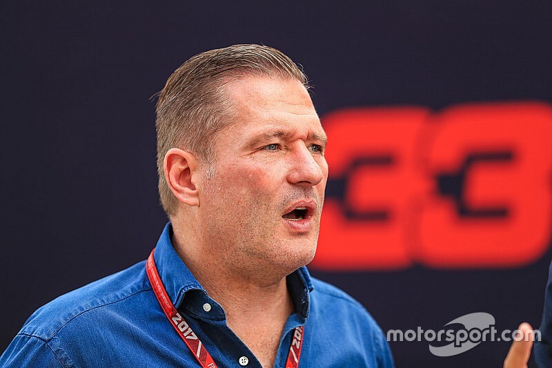 Jos Verstappen: “Ferrari, yakıt hatasını yanlışlıkla yapmadı”