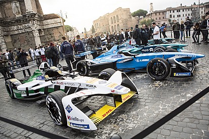 Fotogallery: le Formula E "sfilano" a Roma per presentare l'ePrix