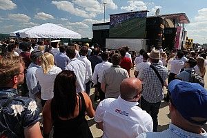 Automovilismo francés festeja titulo mundial de futbol