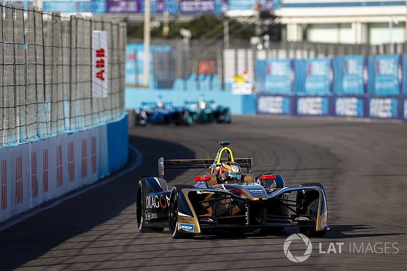 فورمولا إي: فيرن يفوز في بونتا ديل إيستي ويُعزز صدارته للترتيب العام