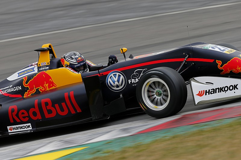 Palou termina la pretemporada de la FIA F3 a 83 milésimas de Ticktum