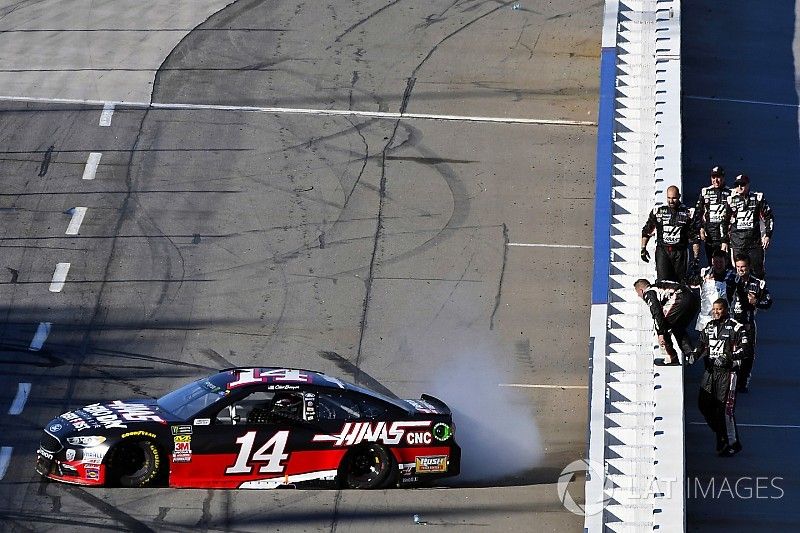 Clint Bowyer, Stewart-Haas Racing, Ford Fusion Haas Automation Demo Day celebrates his win